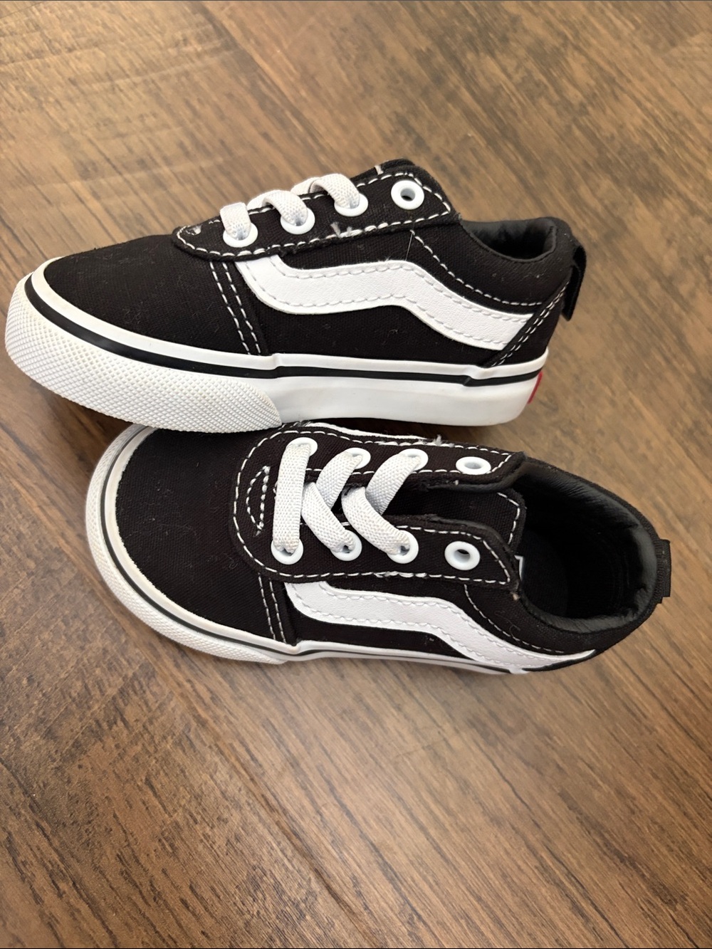 Vans Black and White Kids Low-Top Sneakers